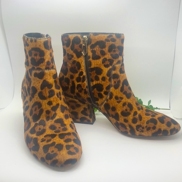 Botkier Allie Bootie - Leopard print Cow Hair Boots-Size 7.5 - Picture 1 of 9